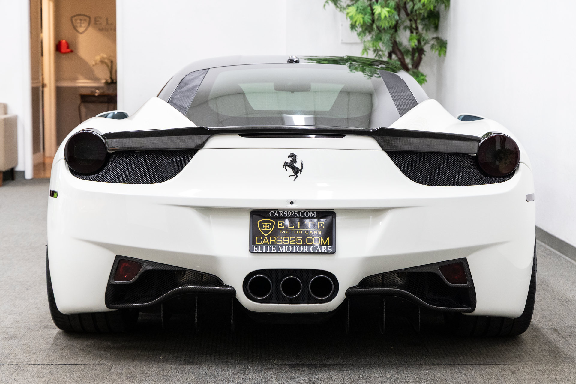 Used 2011 Ferrari 458 Italia Coupe RWD image 4