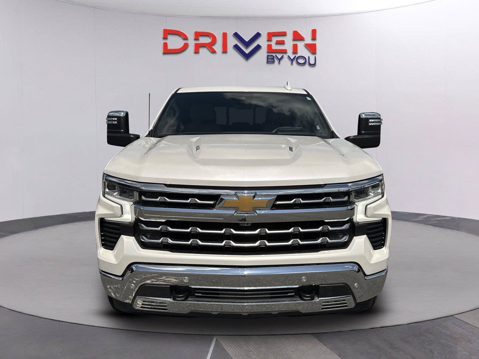Used 2023 Chevrolet Silverado 1500 LTZ w/ Technology Package AWD/4WD image 9