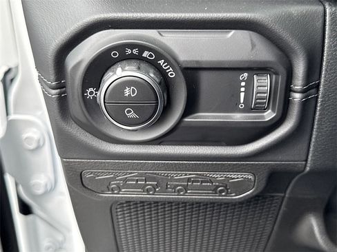 New 2025 Jeep Gladiator Mojave w/ Safety Group image 17