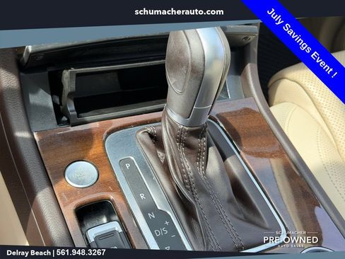 Used 2016 Volkswagen Touareg Sport AWD/4WD image 23