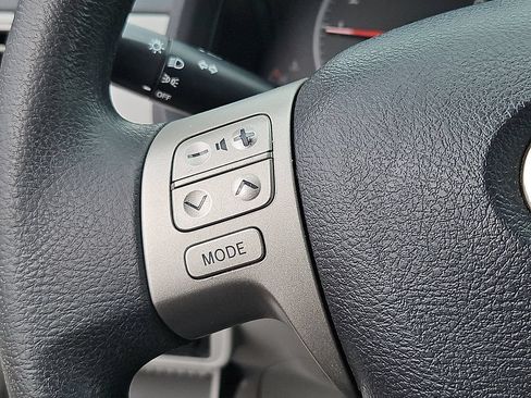 Used 2013 Toyota Corolla LE FWD image 20