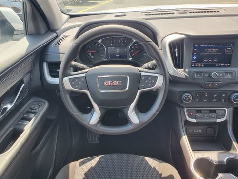 Used 2023 GMC Terrain SLE FWD image 15