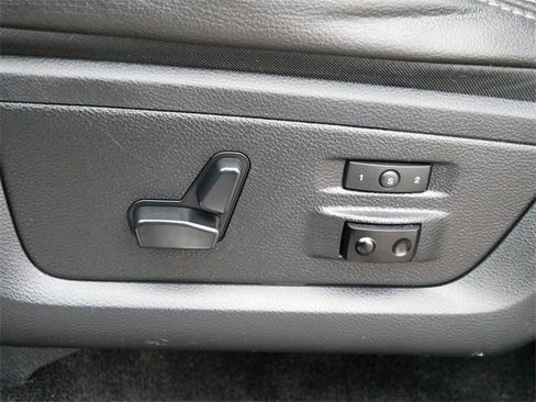 Used 2015 RAM 2500 Laramie w/ Protection Group image 13