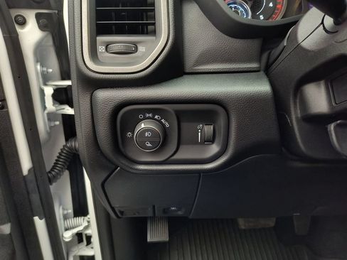 Used 2026 RAM 2500 Tradesman AWD/4WD image 17
