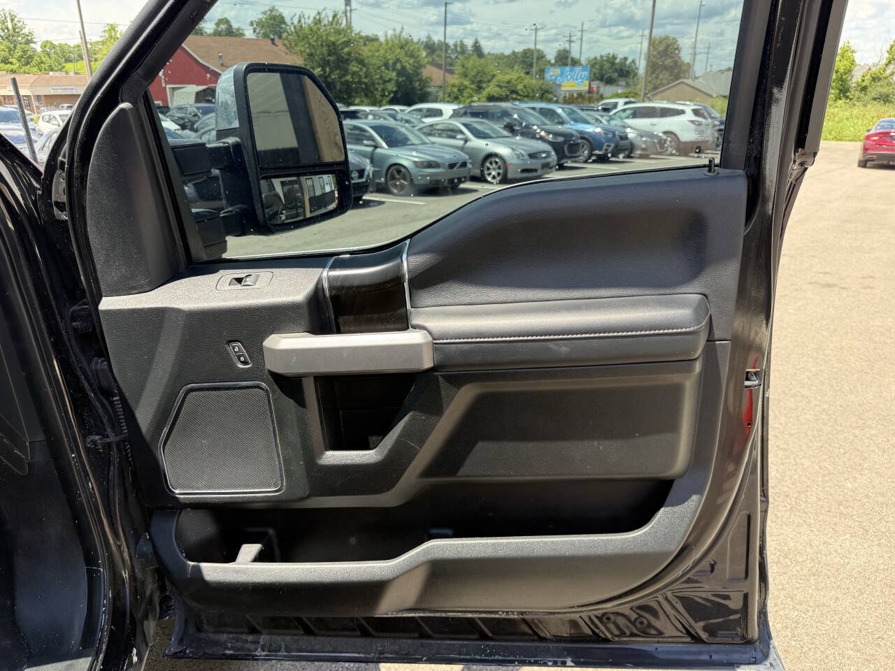 Used 2019 Ford F250 Platinum w/ Platinum Ultimate Package AWD/4WD image 13