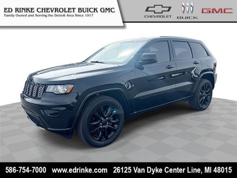 Used 2018 Jeep Grand Cherokee Altitude image 1