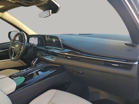 Certified 2023 Cadillac Escalade ESV Sport w/ Touring Package image 13