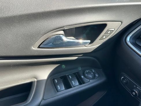 Used 2022 Chevrolet Equinox LT AWD/4WD image 13