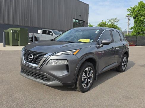 Used 2023 Nissan Rogue SV AWD/4WD image 7