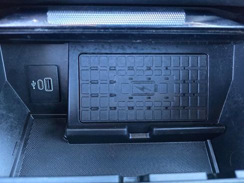 Used 2025 Ford F150 Lariat w/ Equipment Group 502A High AWD/4WD image 19