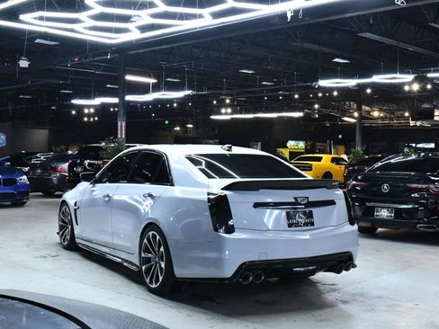 Used 2016 Cadillac CTS V w/ Luxury Package image 16
