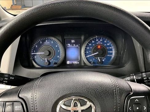 Used 2018 Toyota Sienna LE FWD image 14
