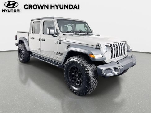 Used 2020 Jeep Gladiator Sport w/ Trailer Tow Package image 4