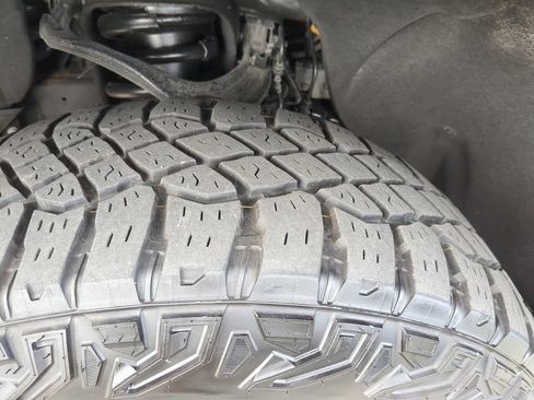 Used 2024 GMC Sierra 1500 AT4X AWD/4WD image 11