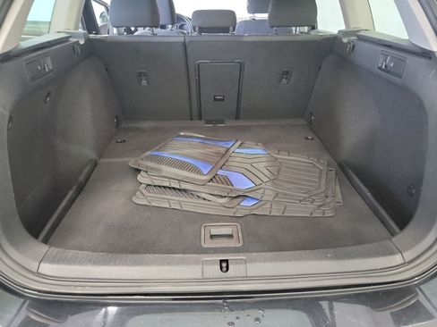 Used 2019 Volkswagen Golf S FWD image 25
