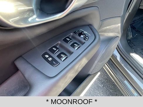 Used 2024 Volvo XC90 B6 Plus image 12