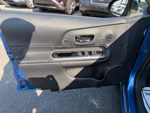 Used 2016 Toyota Prius C Two FWD image 15