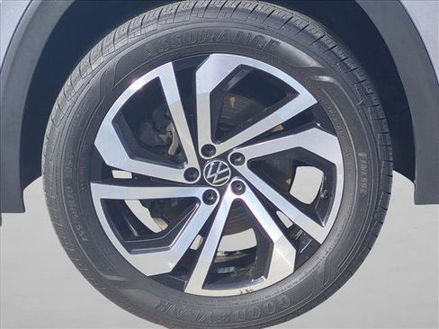 Used 2021 Volkswagen Atlas SEL Premium AWD/4WD image 26