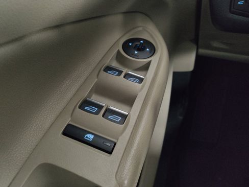 Used 2019 Ford Escape Titanium AWD/4WD image 27