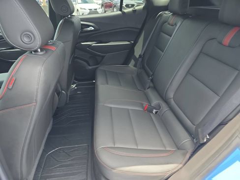 Used 2024 Chevrolet Trax RS w/ Driver Confidence Package FWD image 28