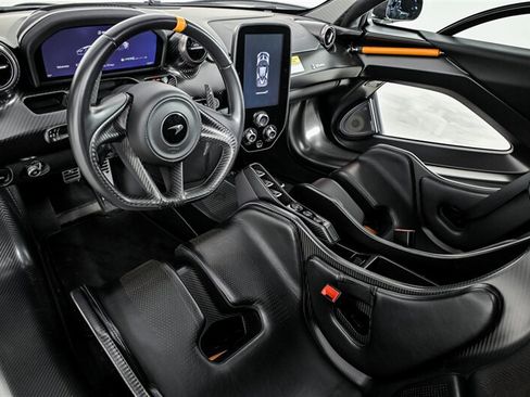 Used 2019 McLaren Senna RWD image 27