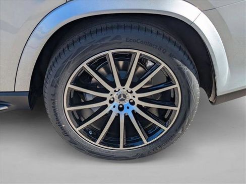 New 2026 Mercedes-Benz GLS 580 4MATIC image 10