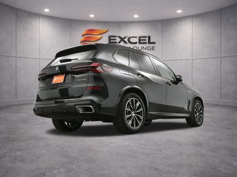Used 2024 BMW X5 xDrive40i w/ M Sport Package AWD/4WD image 58