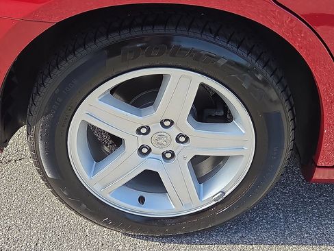 Used 2010 Dodge Charger Rallye RWD image 7