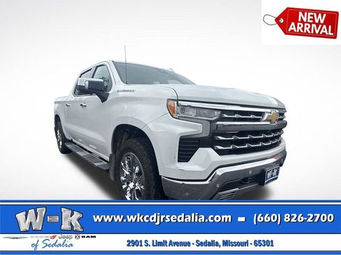 Used 2023 Chevrolet Silverado 1500 LTZ AWD/4WD image 3