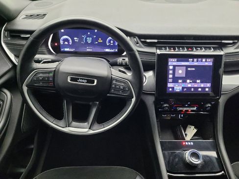 Used 2021 Jeep Grand Cherokee L Laredo image 22