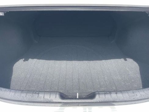 Used 2024 Hyundai Elantra SE FWD image 9