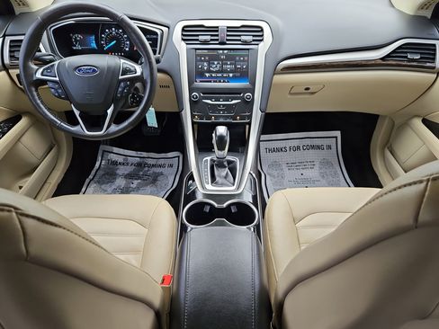 Used 2015 Ford Fusion SE w/ Equipment Group 202A image 23