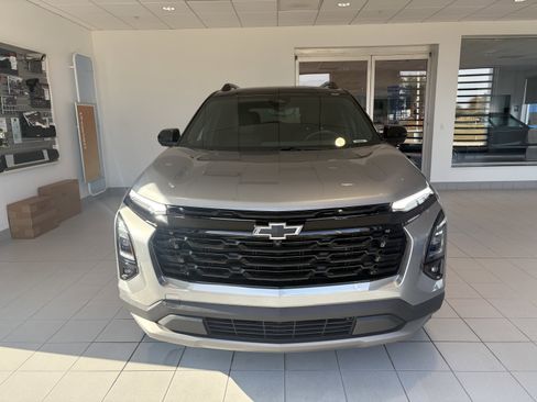 Used 2025 Chevrolet Equinox LT w/ Convenience Package II image 6