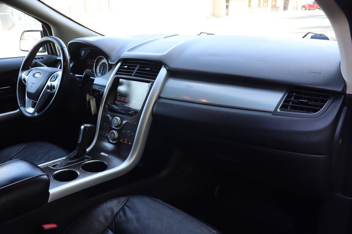 Used 2013 Ford Edge SEL FWD image 17