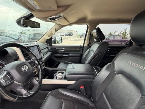 Used 2019 RAM 1500 Laramie AWD/4WD image 11