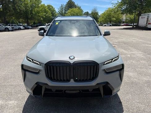 Used 2024 BMW X7 xDrive40i w/ M Sport Package AWD/4WD image 8