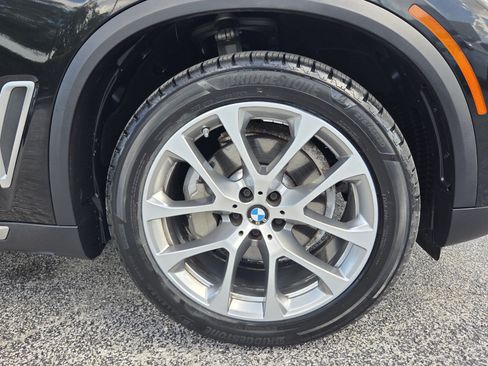 Used 2023 BMW X5 xDrive40i w/ Premium Package AWD/4WD image 9