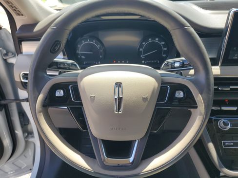 Certified 2022 Lincoln Corsair AWD w/ Premium Package image 14