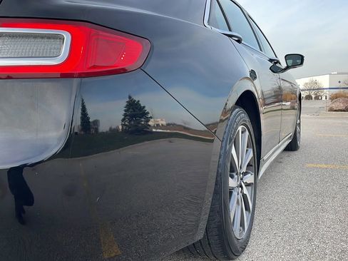 Used 2020 Lincoln Continental Sedan 4D w/ Equipment Group 500A image 10