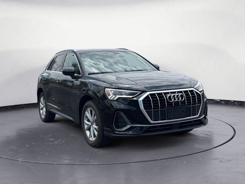 Used 2022 Audi Q3 2.0T Premium Plus w/ Premium Plus Package AWD/4WD image 7