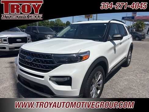 Used 2020 Ford Explorer XLT w/ Equipment Group 202A AWD/4WD image 5