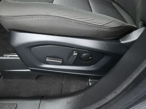 Certified 2023 Ford Explorer XLT RWD image 18