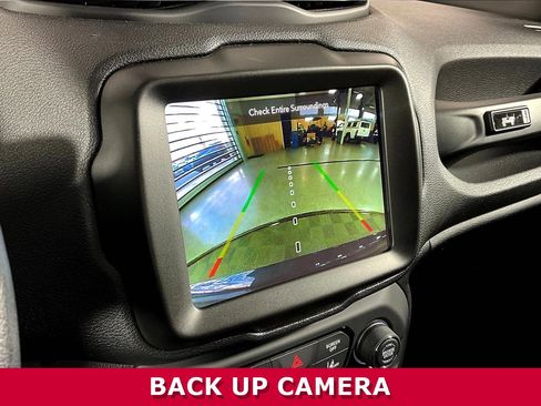 Used 2021 Jeep Renegade Latitude w/ Sun & Sound Group AWD/4WD image 13