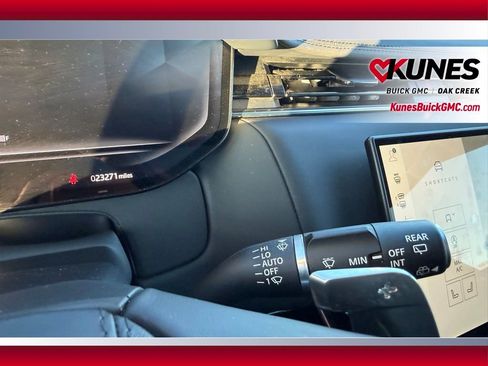Used 2025 Land Rover Range Rover Sport SE AWD/4WD image 24