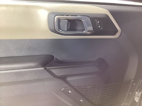 Certified 2024 Ford Bronco Wildtrak AWD/4WD image 11