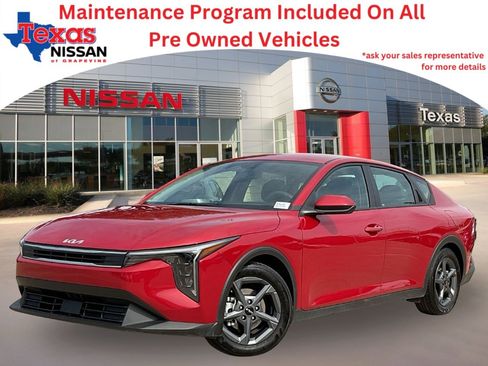 Used 2025 Kia K4 LXS image 1