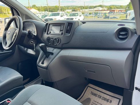 Used 2018 Nissan NV200 SV FWD image 16
