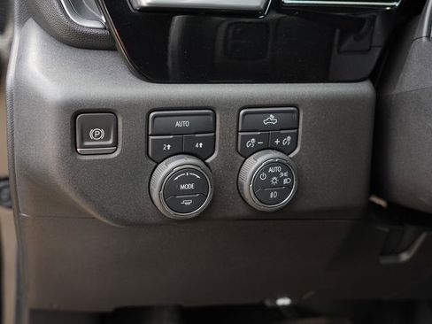 Used 2022 Chevrolet Silverado 1500 RST image 17