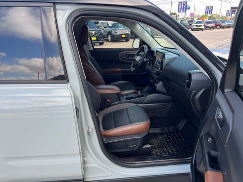Used 2021 Ford Bronco Sport Outer Banks AWD/4WD image 16