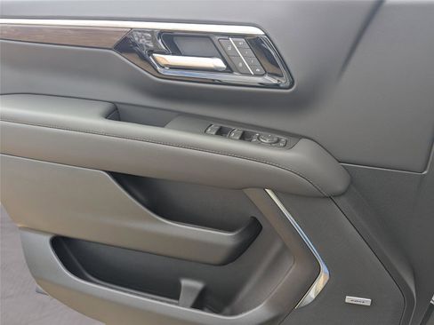 New 2026 Chevrolet Suburban LT w/ Comfort Package image 21